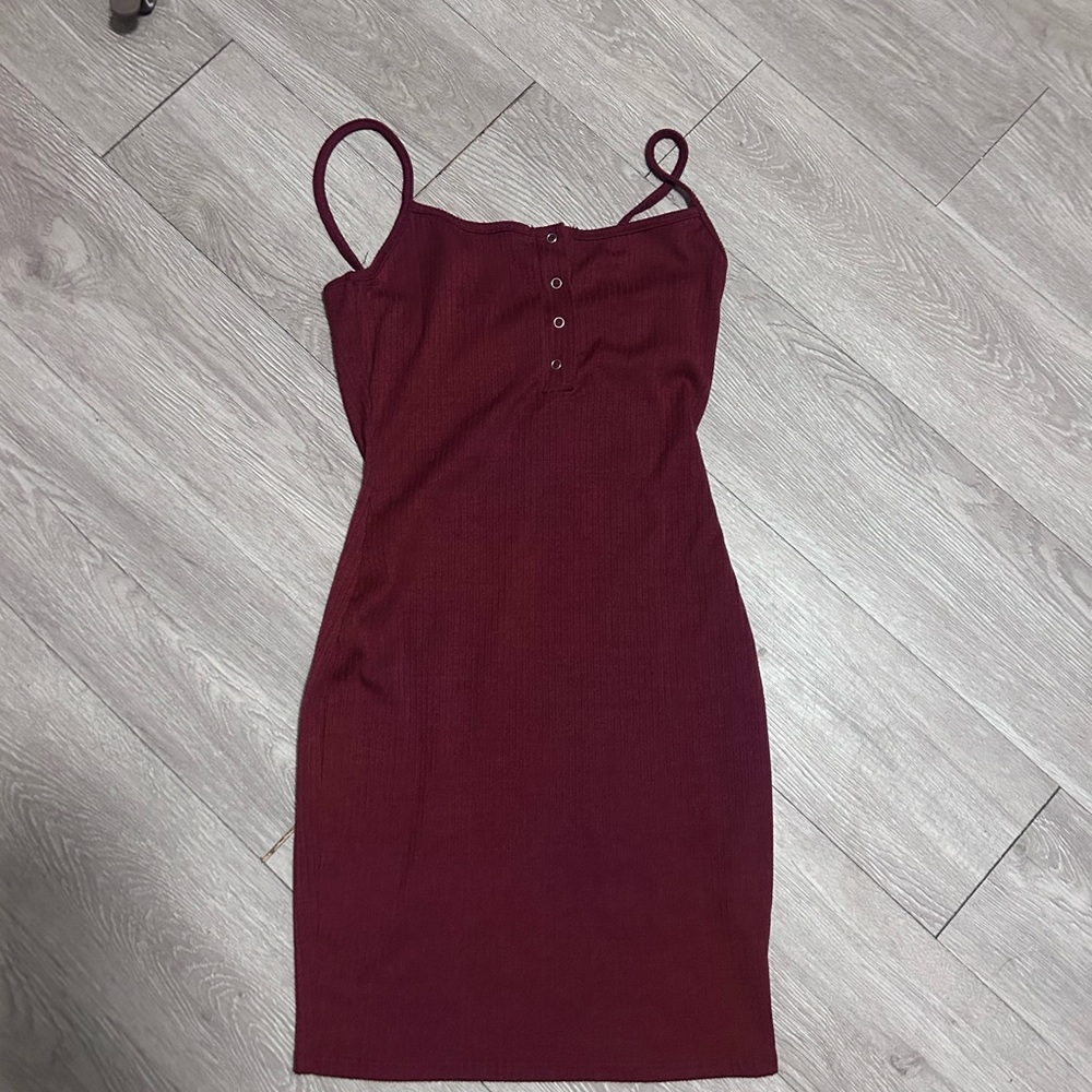 Slim Ribbed Burgundy Mini Dress with Button-Front